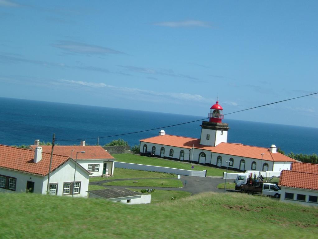 Moradias Estacao Radio Naval , Moradia Vila Do Porto Lajes das Flores Bagian luar foto